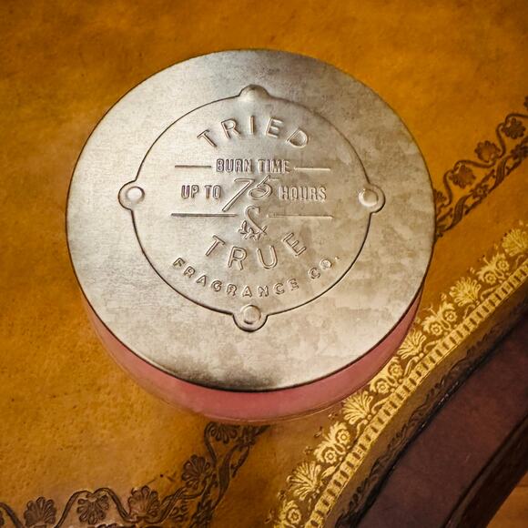 Tried & True Sugar Blossom Light Pink 15.5 oz. Soy Jar Candle NEW - Picture 3 of 8